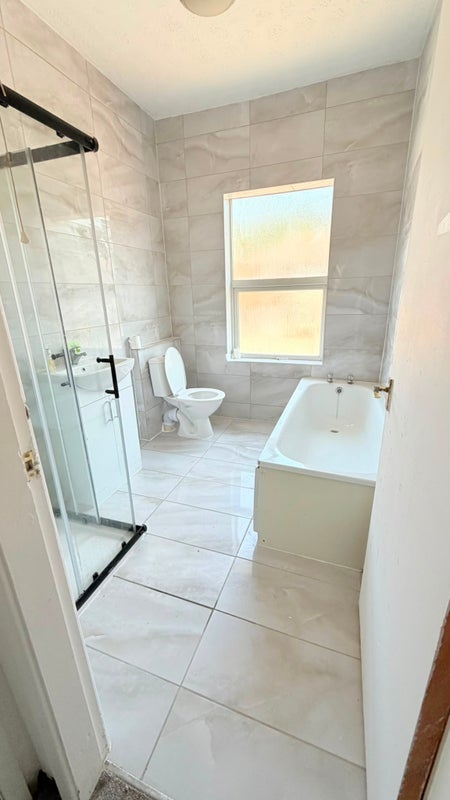 Room Leek Road in Stoke-on-Trent