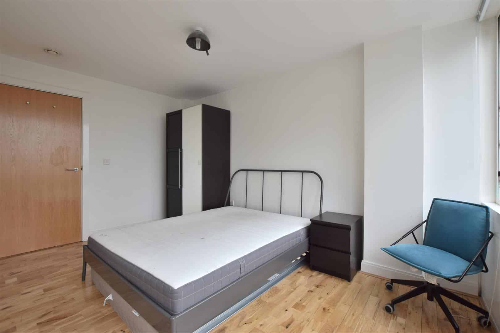 Flat Canning Place in Liverpool