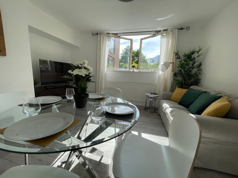 Flat Cape Yard in Greater London