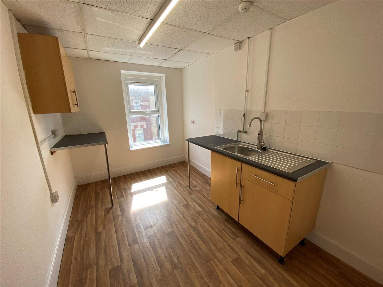 Flat Holton Road in Barry