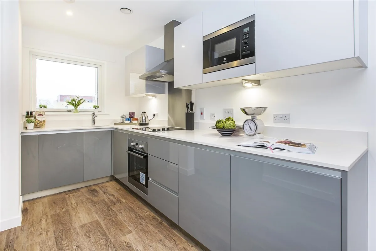Flat Eckington Lane in Greater London