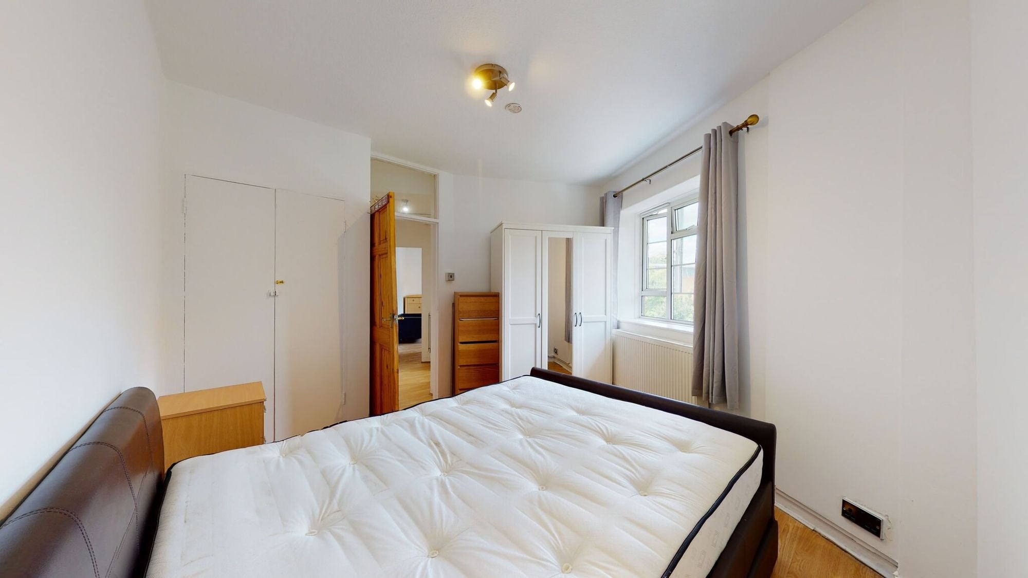 Flat Penfold Street in City of Westminster