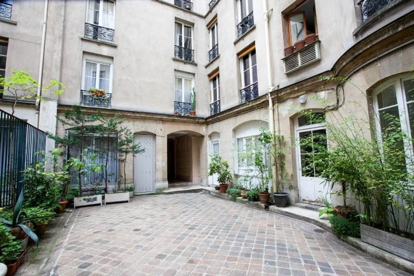 Flat Rue Oberkampf in Paris