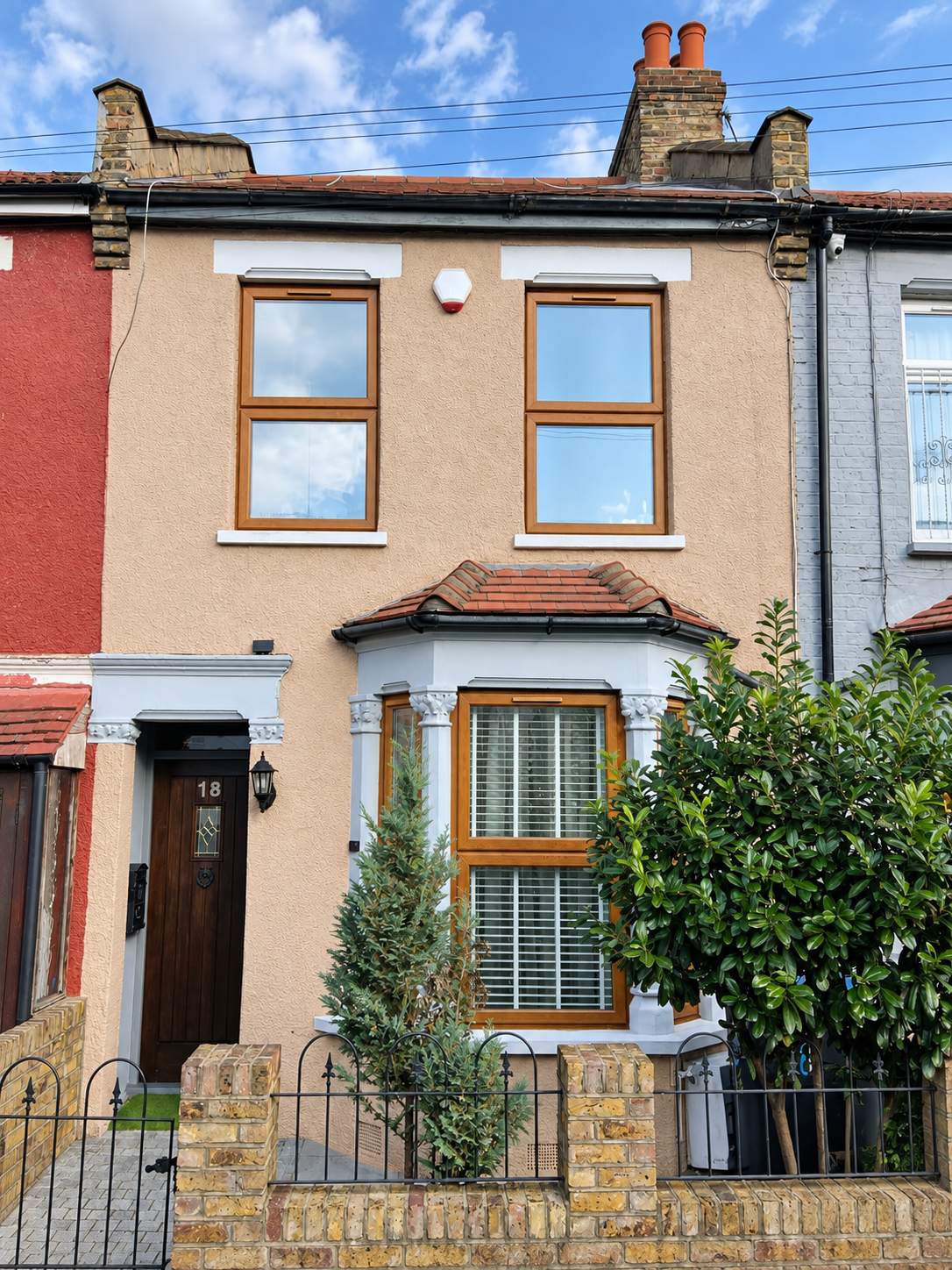 House Raynham Avenue in Greater London