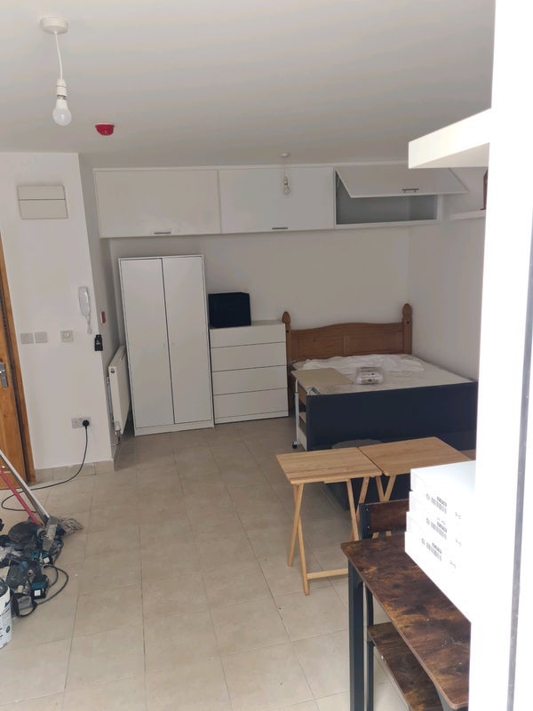 Flat Essex Road in Greater London