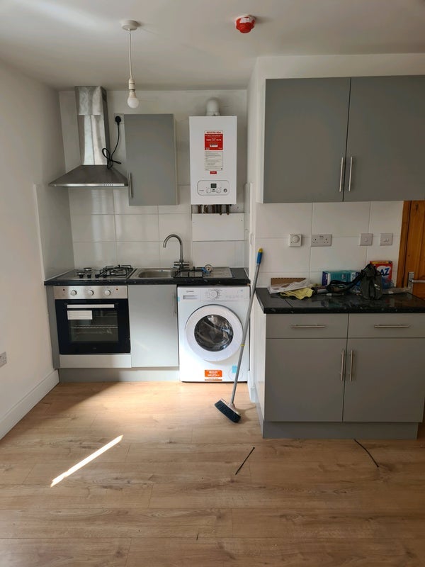 Flat Essex Road in Greater London