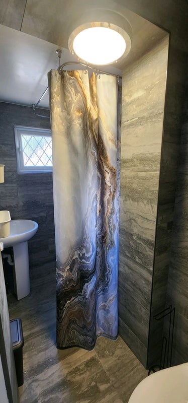 Room Boyn Valley Road in Maidenhead