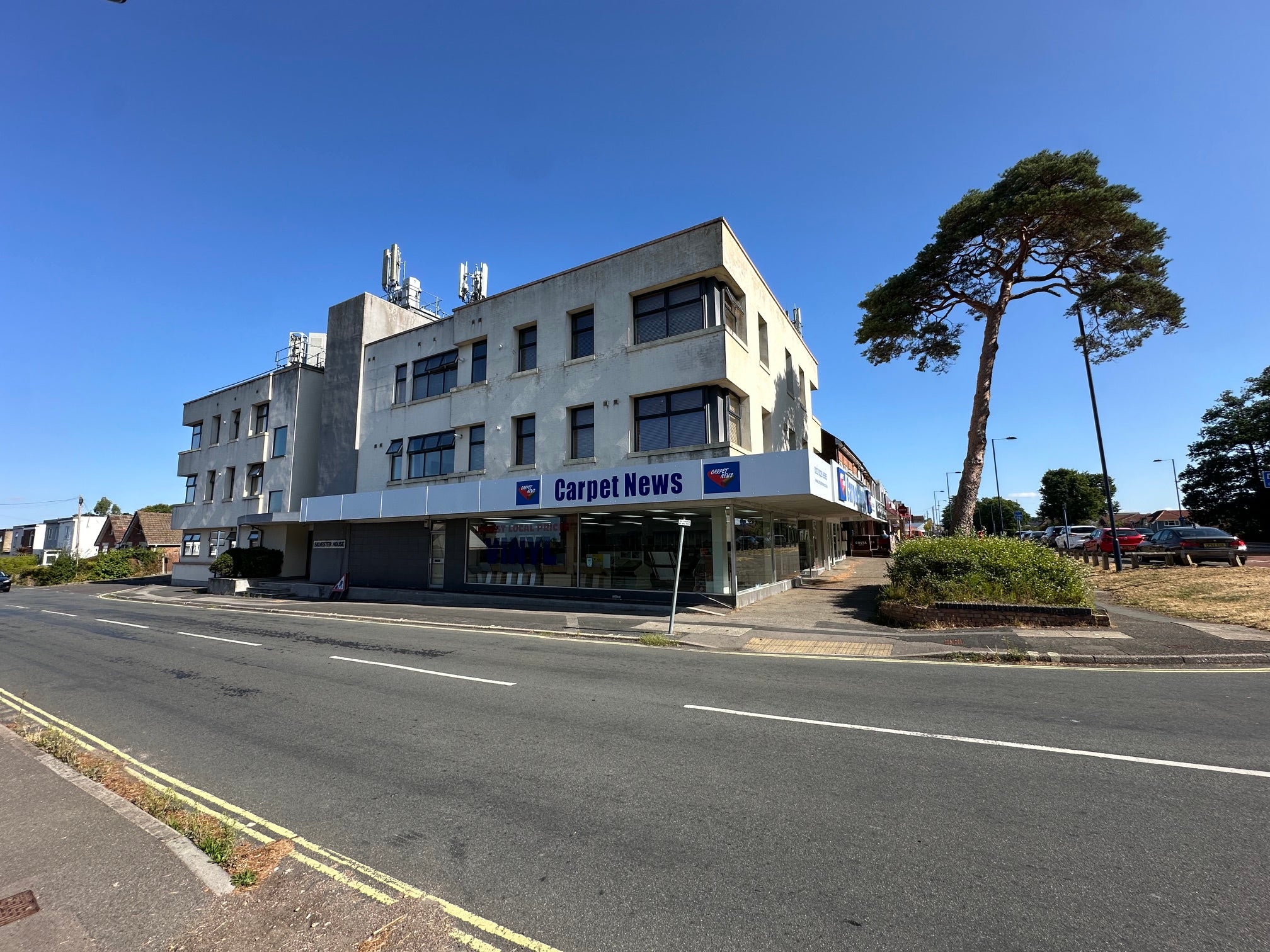 Flat Silvester Road in Havant