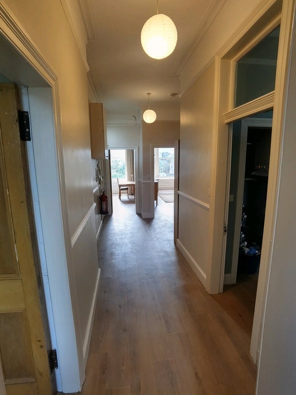Flat Falcon Avenue in City of Edinburgh