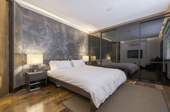 Flat Sloane Street in Greater London