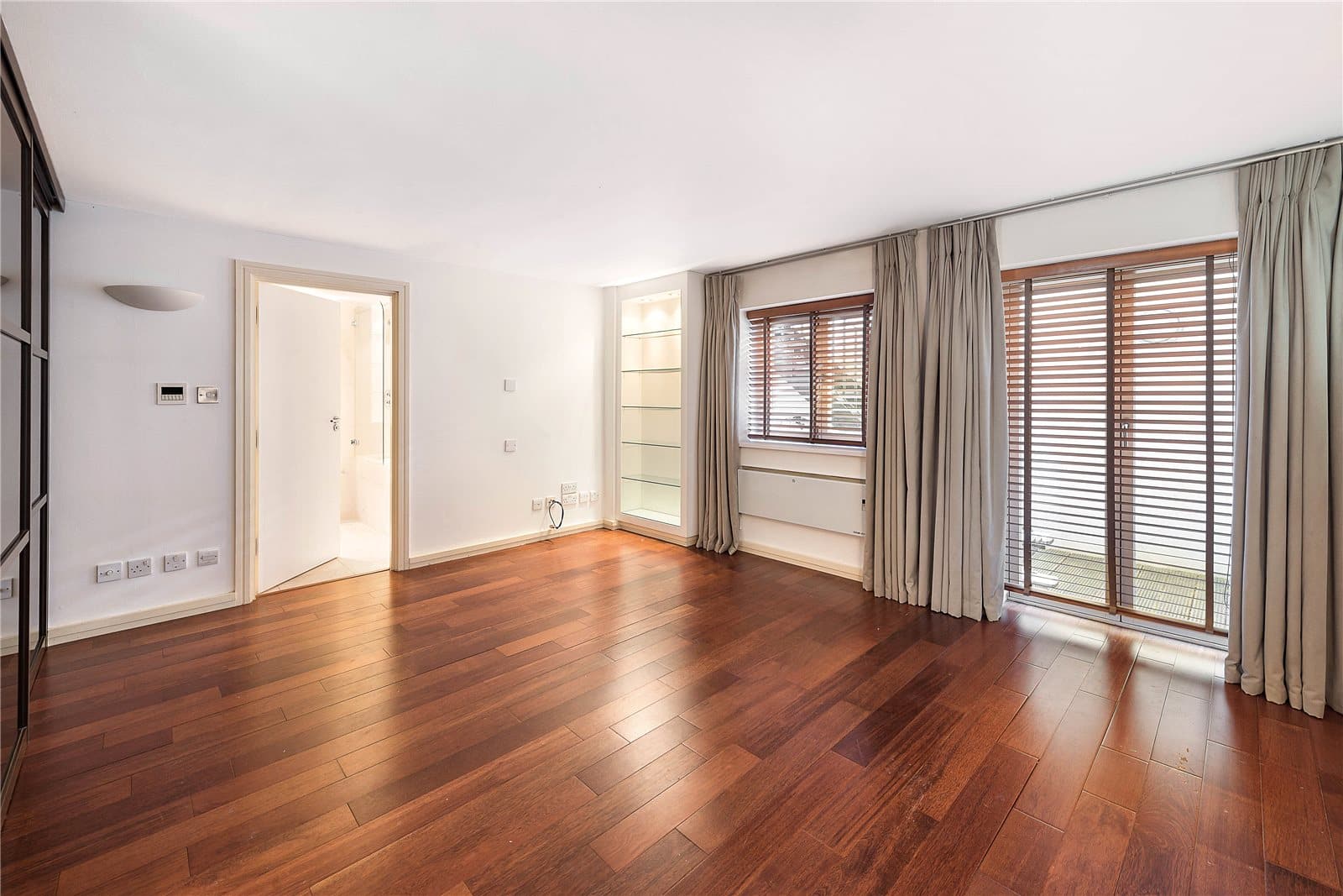 Flat Belgravia Mews in Greater London