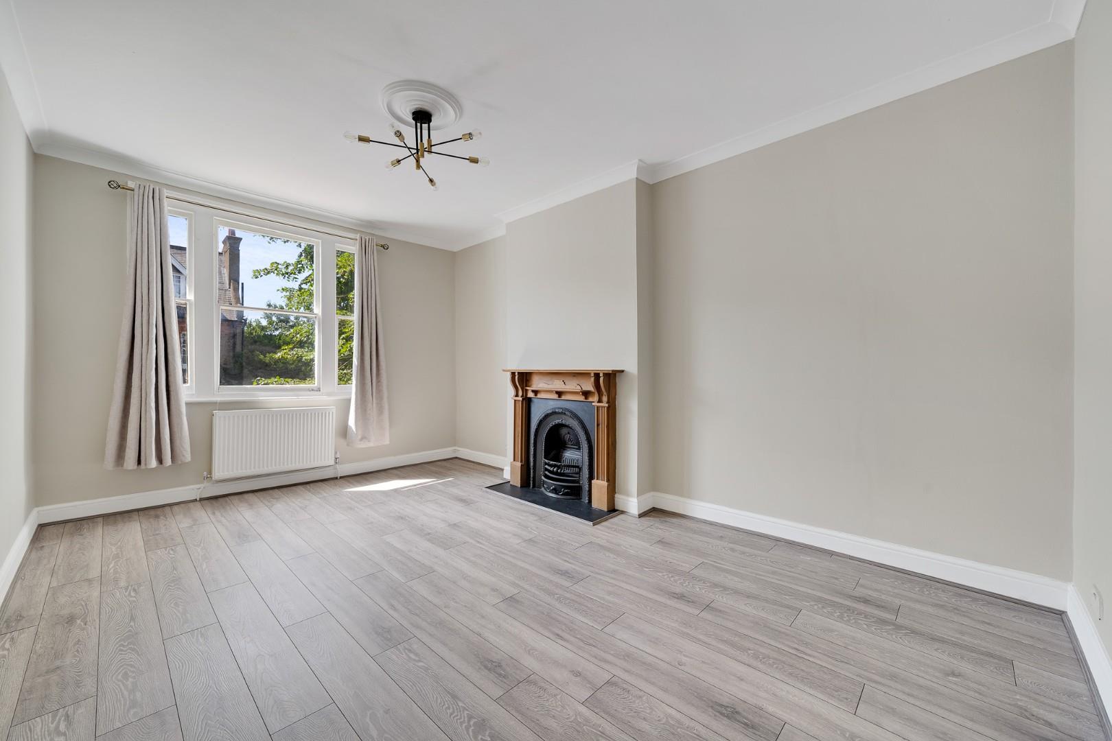 Flat Myddleton Road in Greater London
