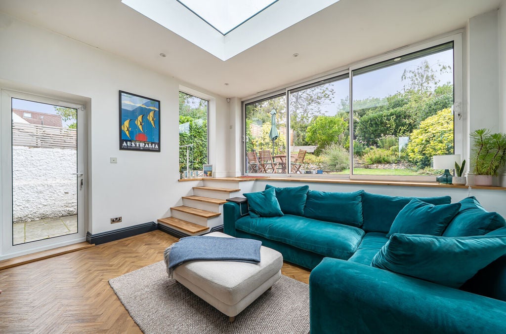 House Bramley Avenue in Greater London