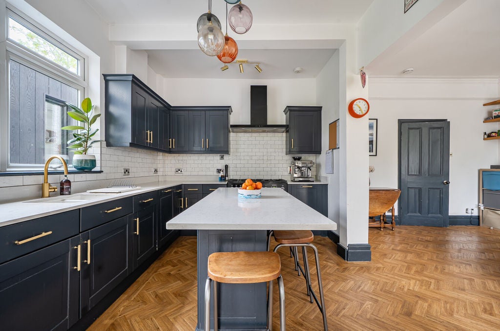House Bramley Avenue in Greater London