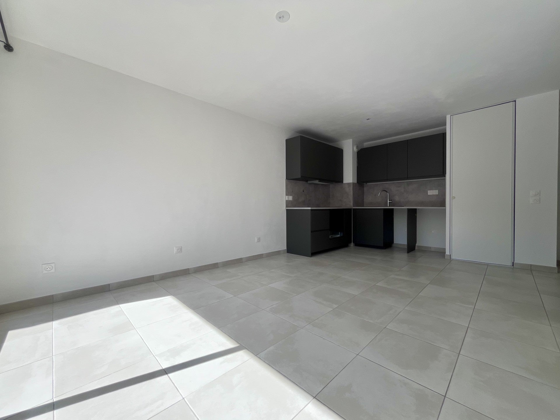 Appartement Avenue du Général Leclerc à Villeneuve-lès-Avignon