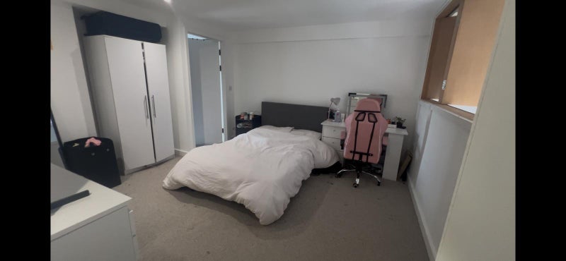Room Spinners Way in Manchester