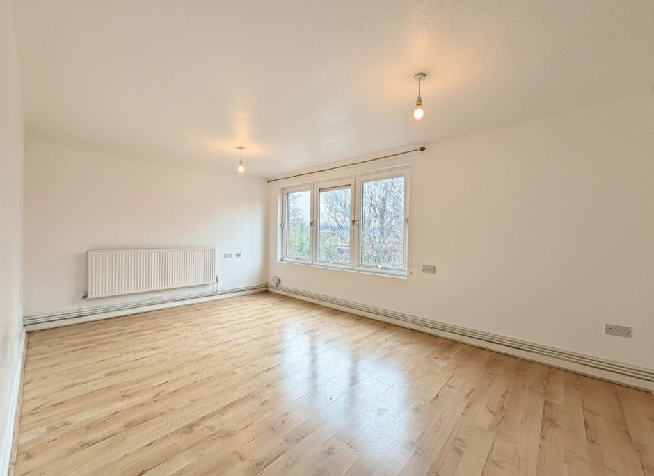 House Hilton Close in Greater London