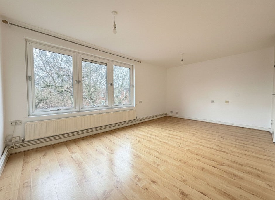 House Hilton Close in Greater London