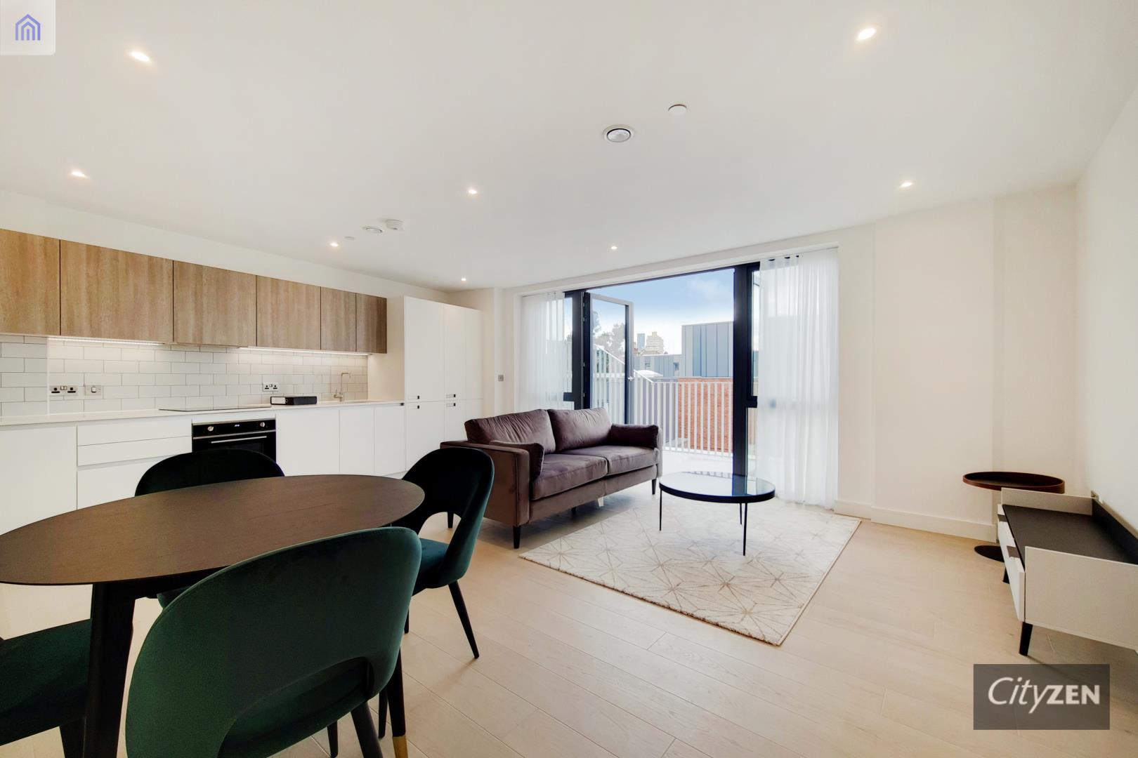 Flat Clapham Road in Greater London