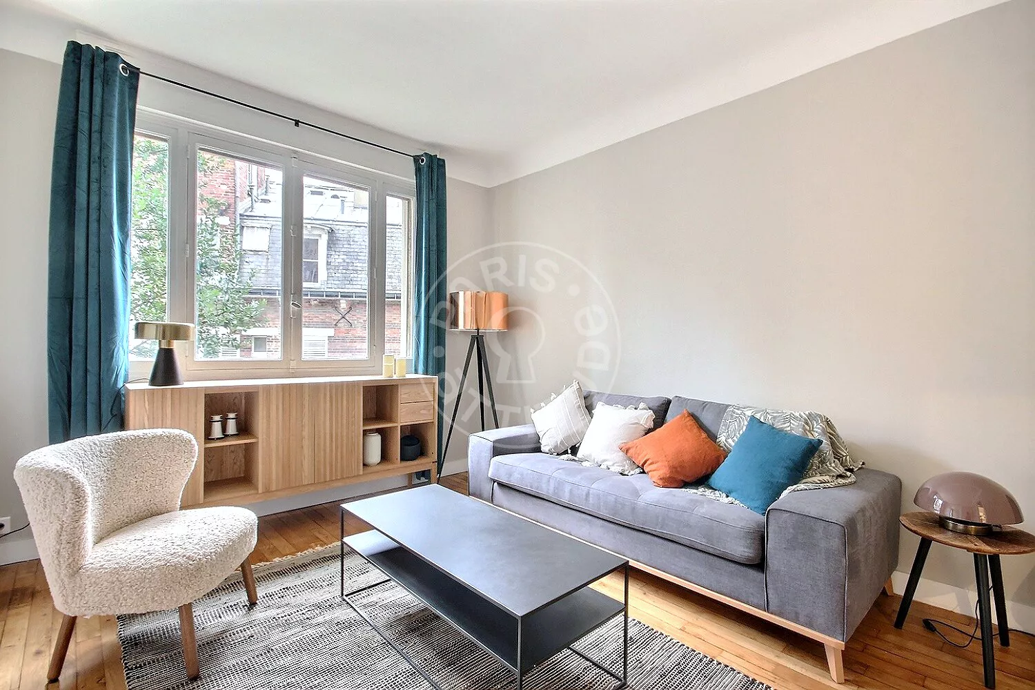 Flat Rue Poussin in Paris
