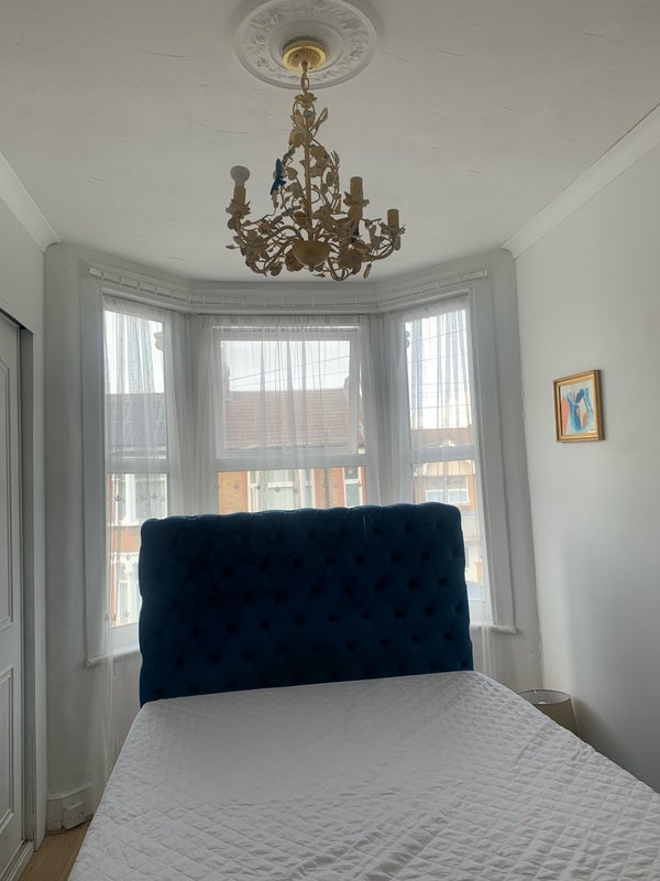 Room Sportsbank Street in Greater London