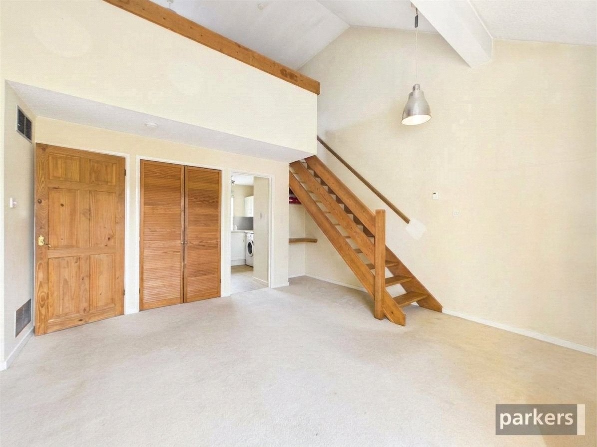 Flat Maiden Place in Earley