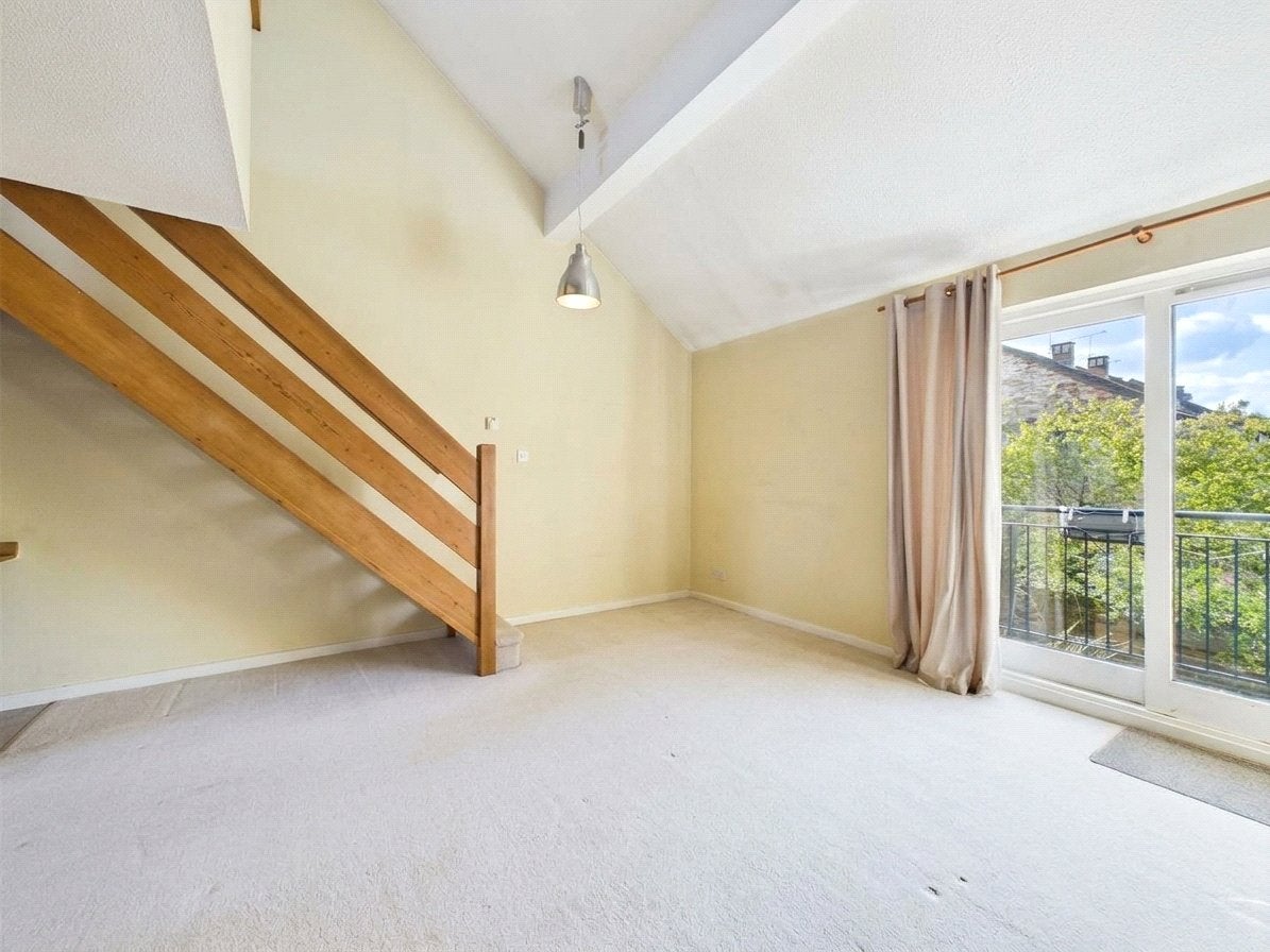 Flat Maiden Place in Earley