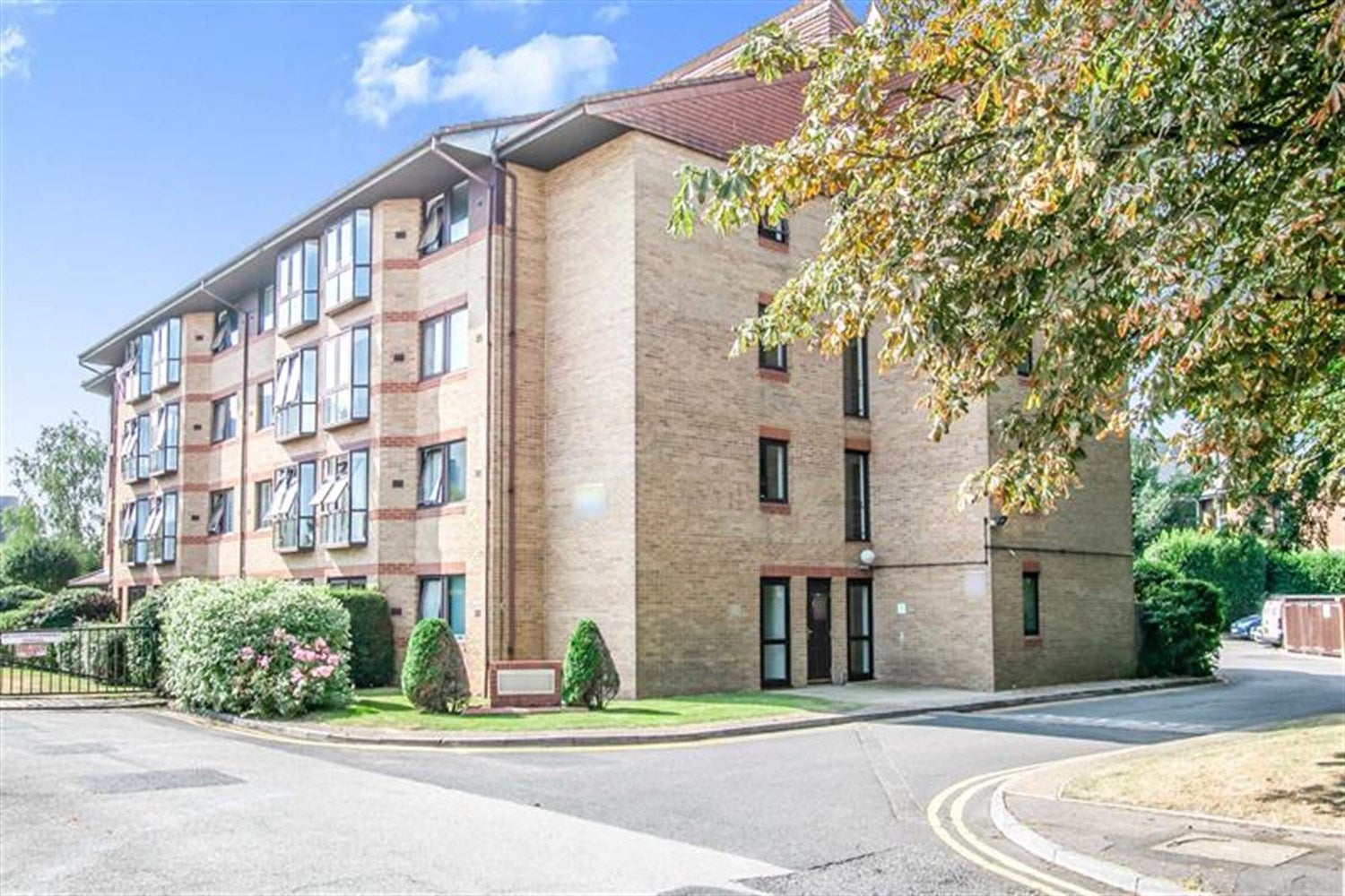 Flat Lansdowne Road in Bournemouth