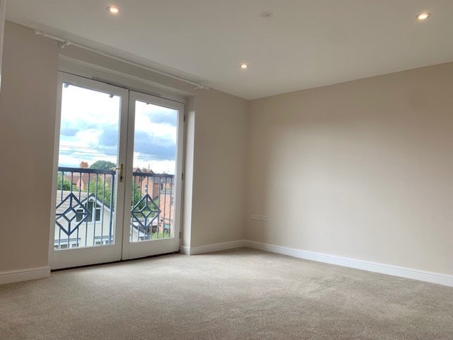 Flat Julian Road in Rushcliffe