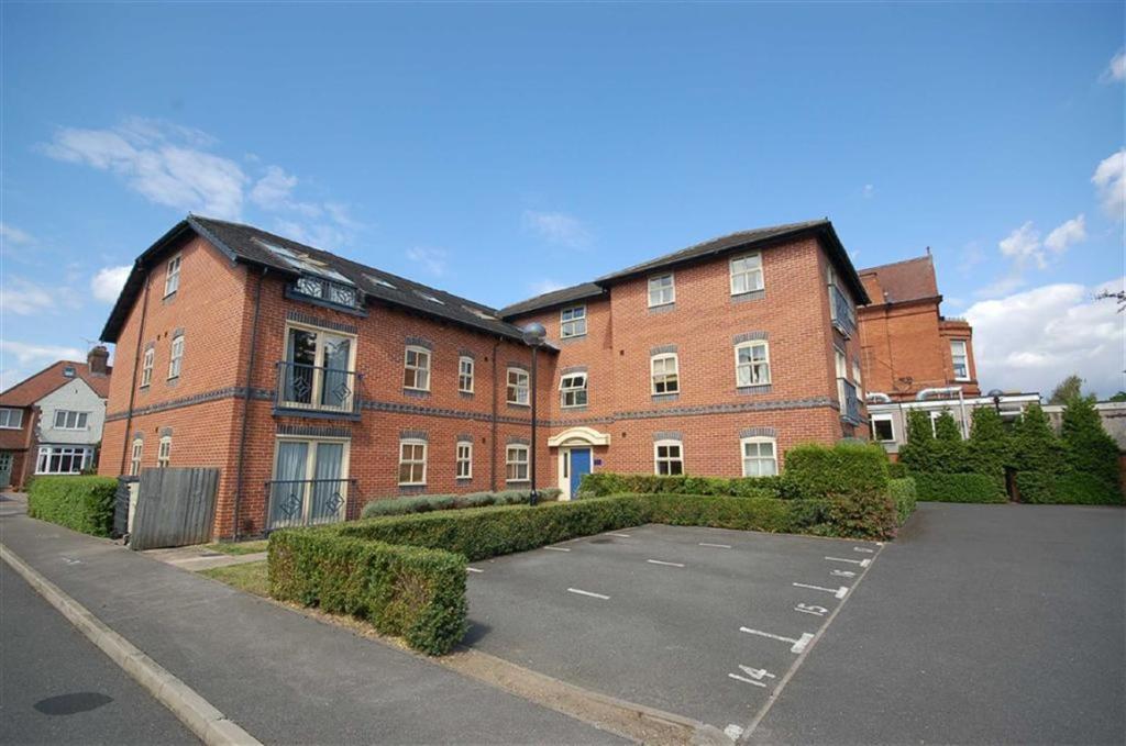Flat Julian Road in Rushcliffe