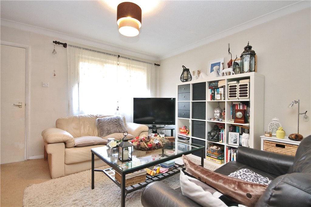 Flat A308 in Staines-upon-Thames