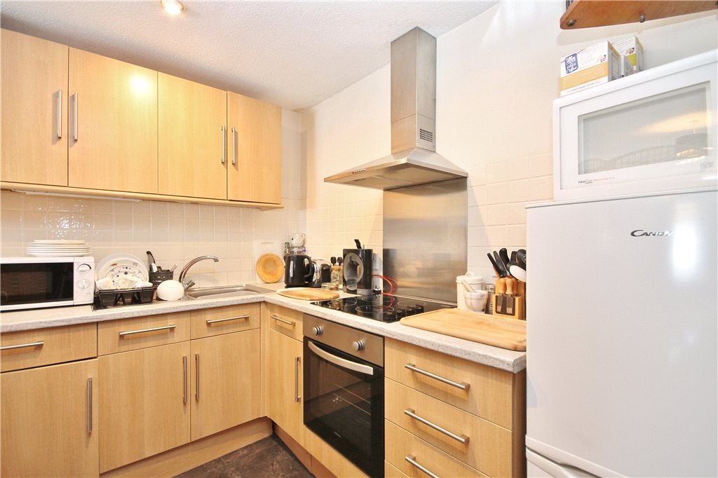 Flat A308 in Staines-upon-Thames