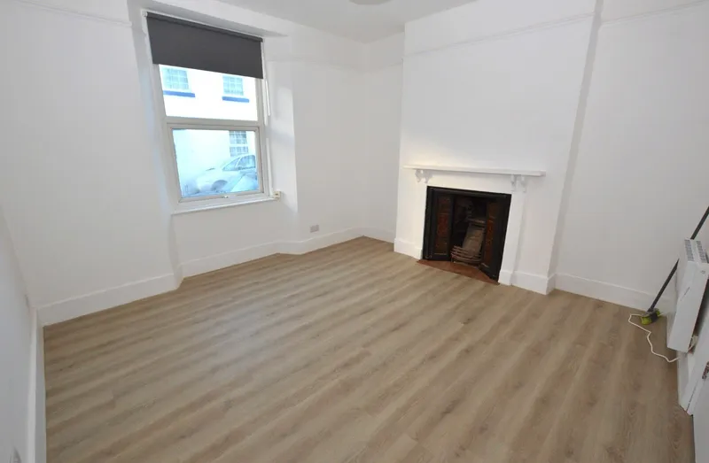 Flat Cadewell Lane in Torquay