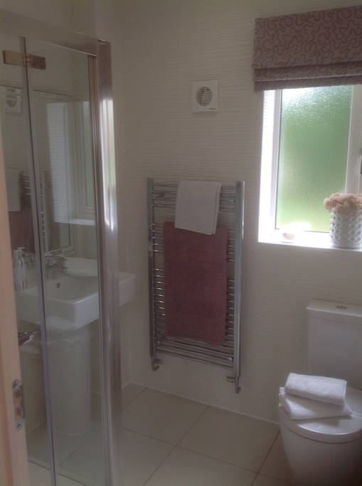 Room Berry Maud Lane in Metropolitan Borough of Solihull