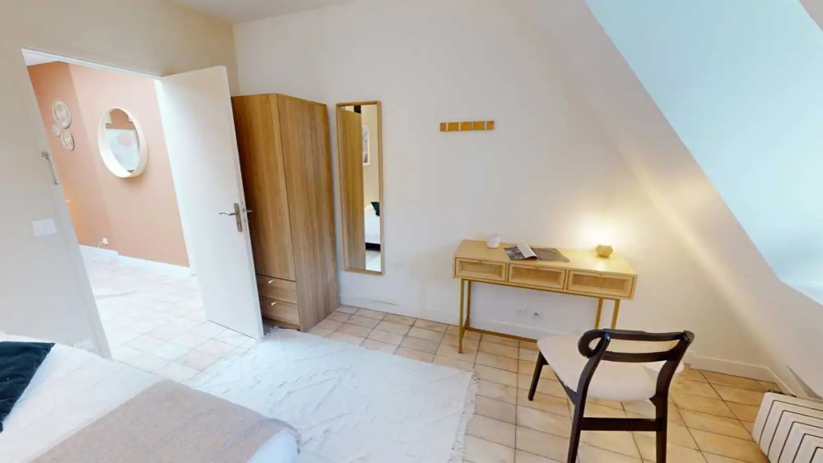 Chambre Rue de Miromesnil à Paris
