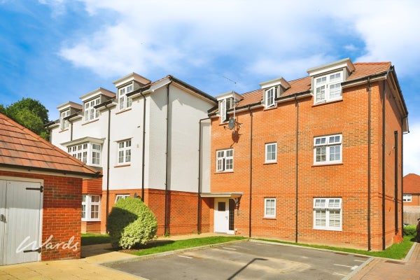 Flat Sidney Grove in Herne Bay