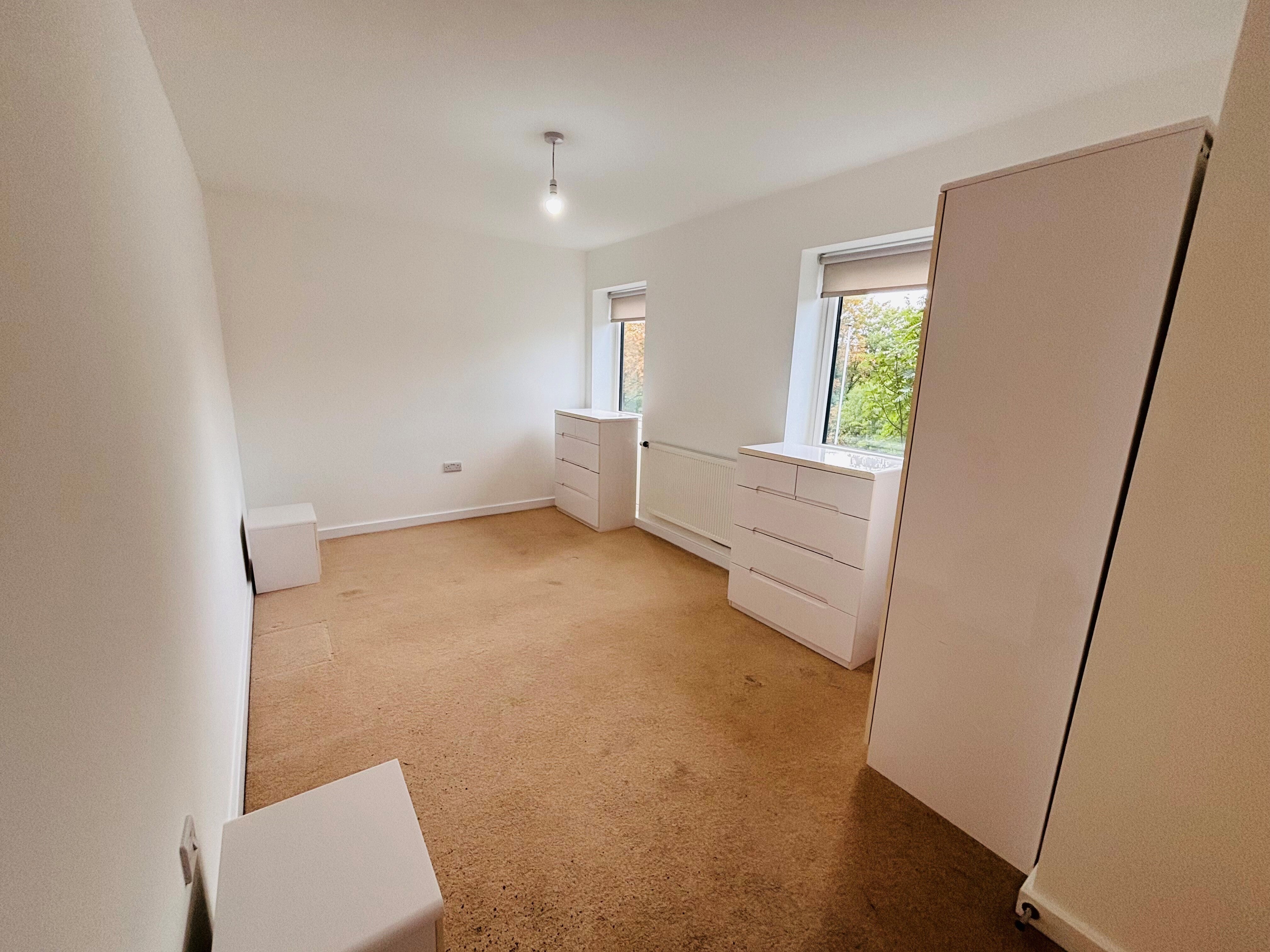 Flat Pevensey Avenue in Greater London
