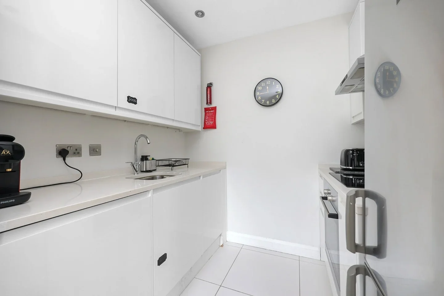 Flat Hanbury Street in Greater London