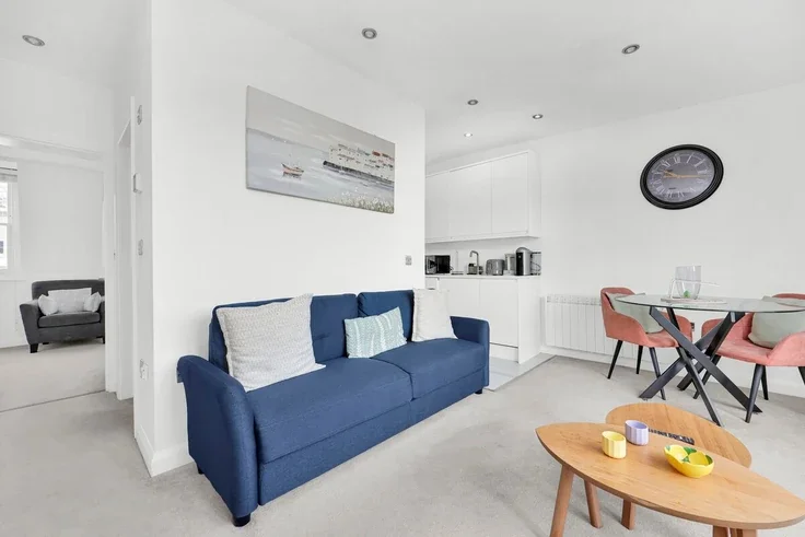Flat Hanbury Street in Greater London