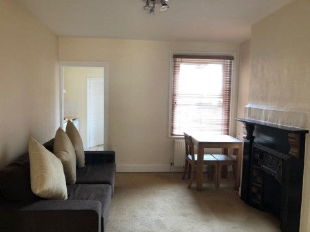 Flat Prince of Wales Avenue in Reading