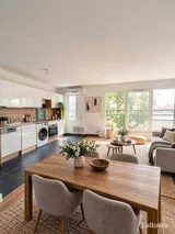 Flat Rue Pouchet in Paris