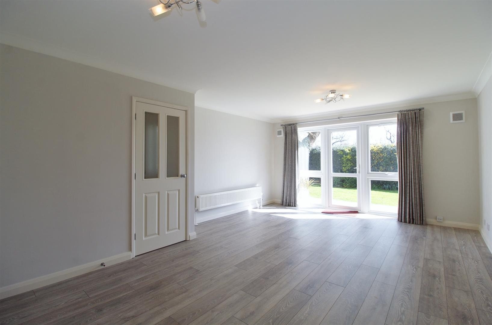 Flat Frampton Road in North Mymms