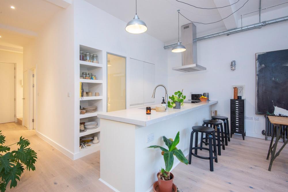 Flat Great Titchfield Street in City of Westminster
