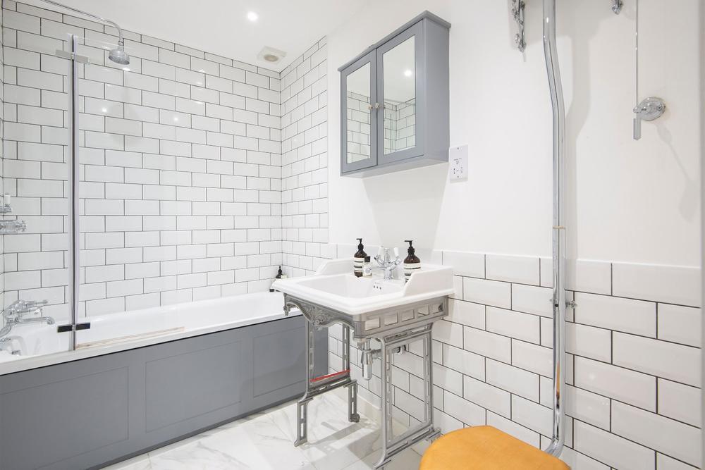 Flat Great Titchfield Street in City of Westminster