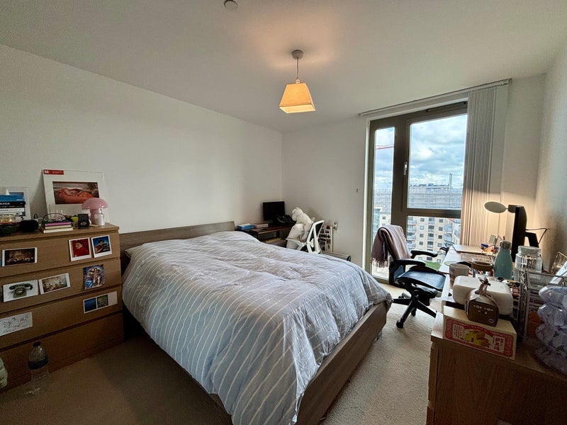 Room Booth Road in Greater London