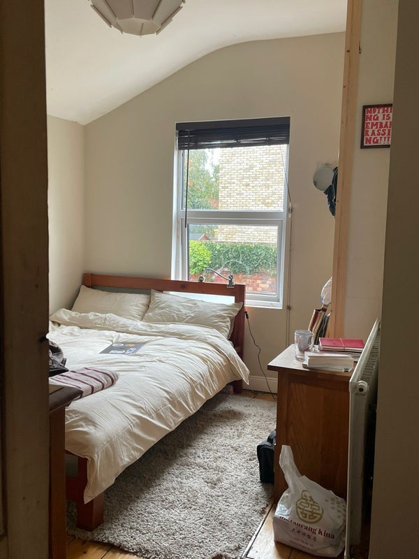 Room Felix Road in Bristol