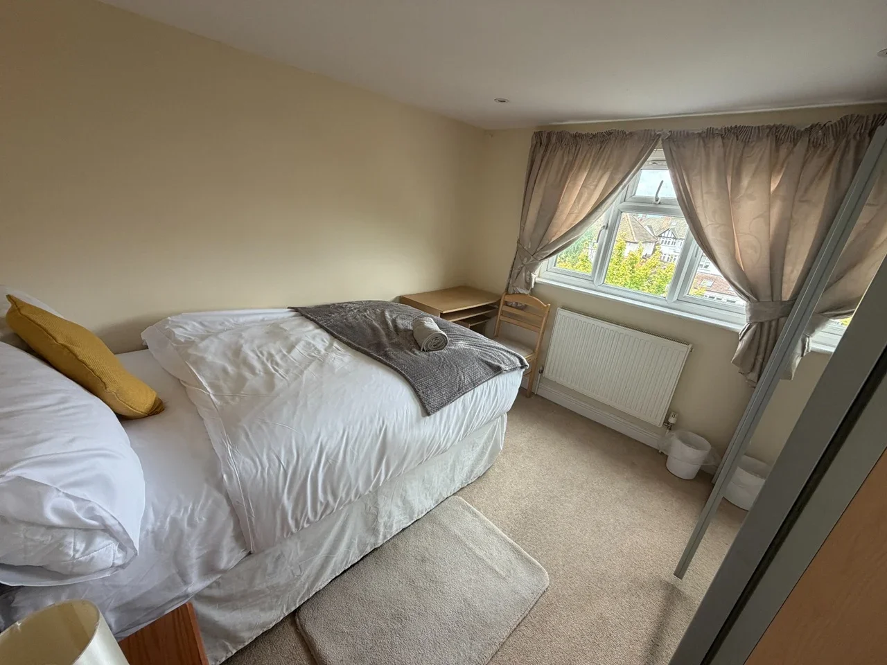 House Hartland Way in Greater London