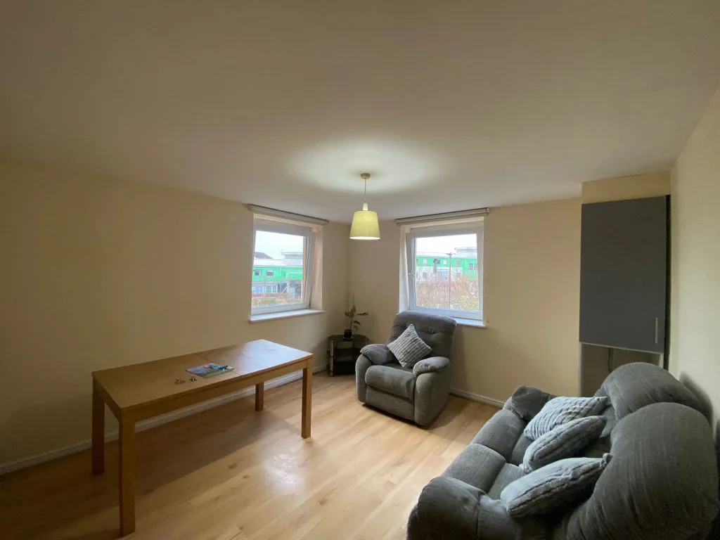 Flat Slateford Gait in City of Edinburgh