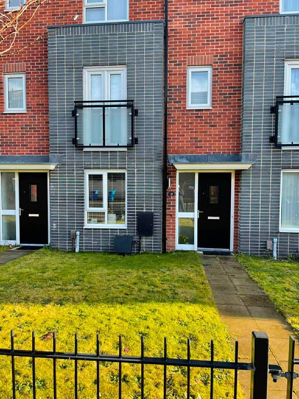 Room Martensen Drive in Liverpool