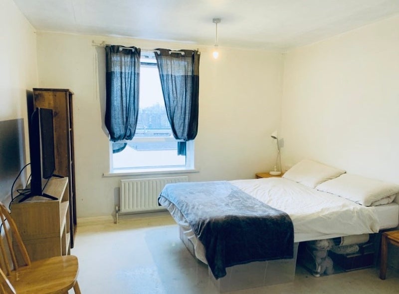Room Medlar Street in Greater London